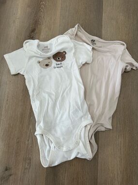 H&M Cream Organic Cotton Baby Bodysuit 4T Neutral